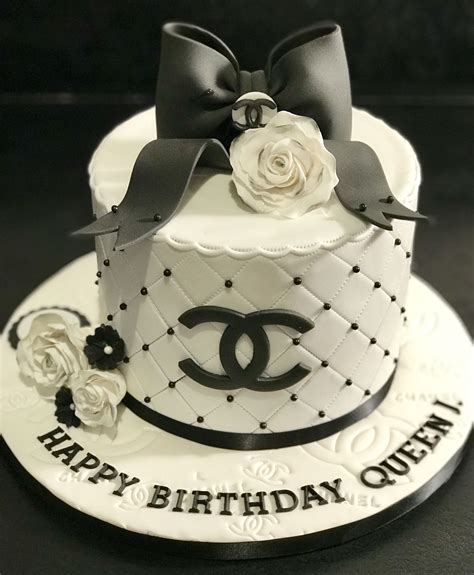 gâteau anniversaire chanel|luxury chanel cakes.